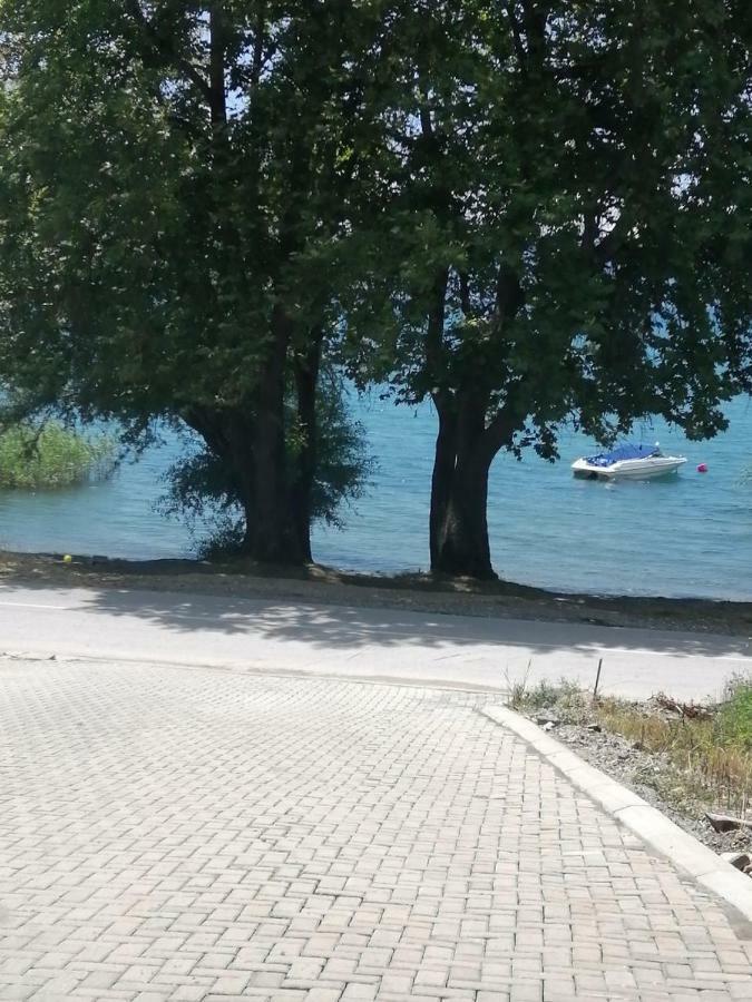 Apartments Lakeside Elesec Ohrid Esterno foto